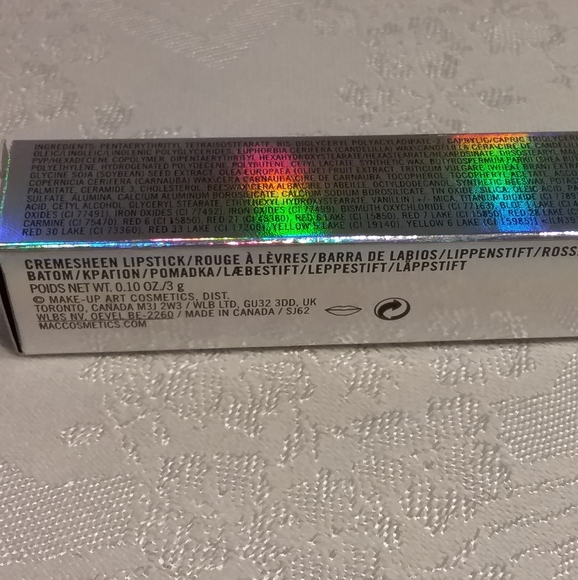 Mac Selena La Reina Lipstick in SELENA VIVE - Picture 5 of 8